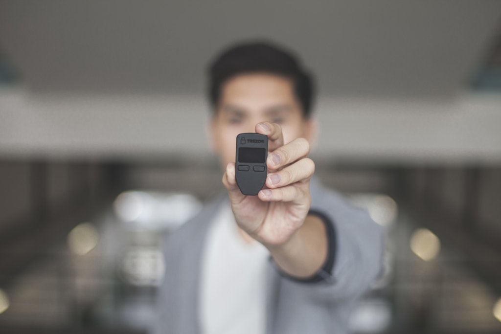 Hardware Wallets Test Vergleich 2025 Von Mehr Als 30 Wallets hardware-wallets-test-vergleich-2025-von-mehr-als-30-wallets