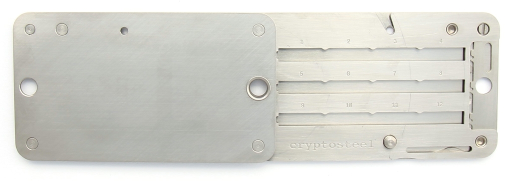 Cryptosteel Vorderseite offen