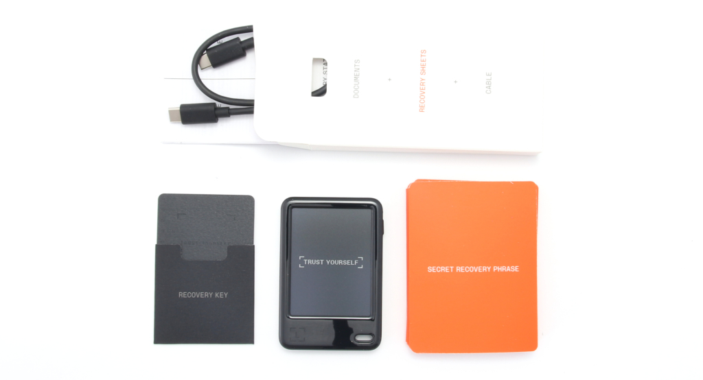 Ledger Nano Gen5 Package Contents